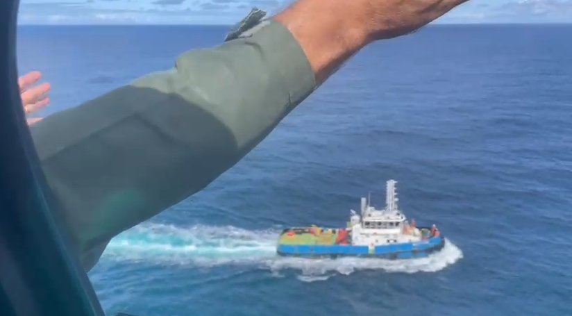 Acidente entre lancha e barco pesqueiro na Baía de Todos-os-Santos por Reprodução