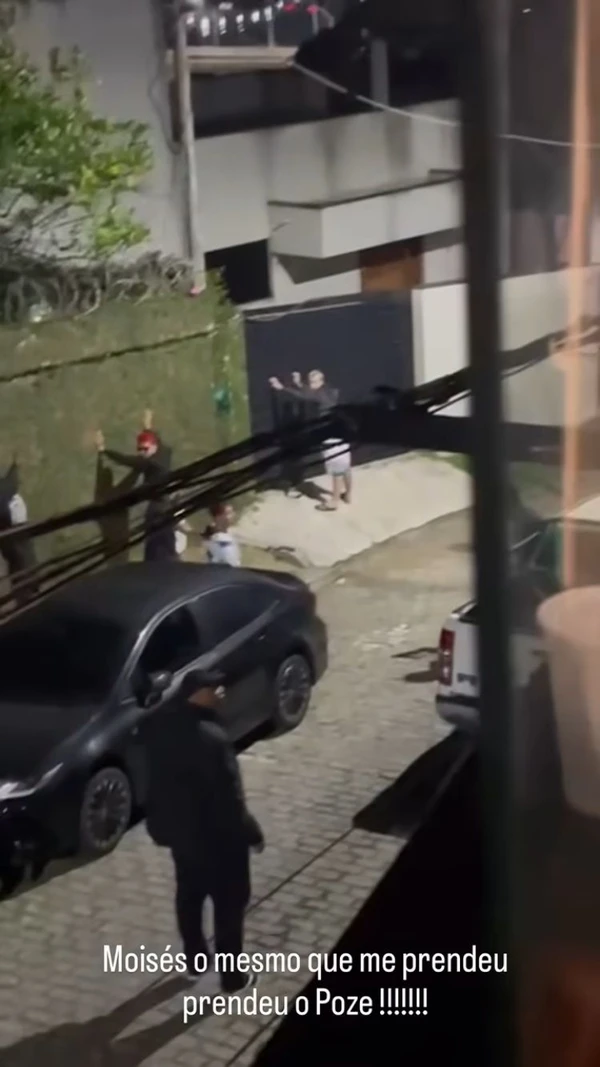 Confusão entre policiais e amigos de Oruam por Reprodução