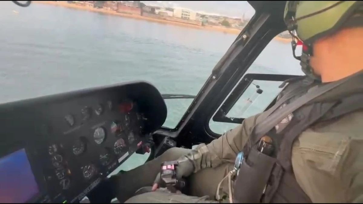 Helicóptero fez cerco contra policiais por Reprodução