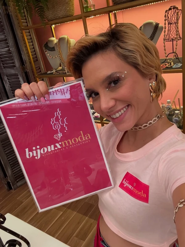 Lorena Comparato por Reprodução/Instagram