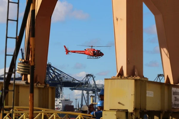 O helicóptero do Graer, da PM, deu apoio à operação por Divulgação CBMB