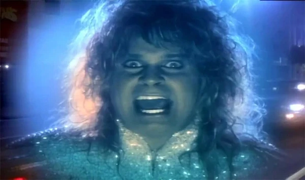 Ozzy Osbourne no clipe Shot In The Dark por Divulgação  
