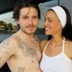 Imagem - Nora de Beckham posta foto completamente nua em banheira; veja