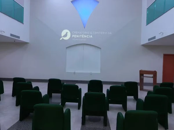Capela ecumênica do Crematório e Cemitério da Penitência por Divulgação