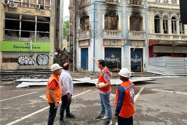 Defesa Civil está no local