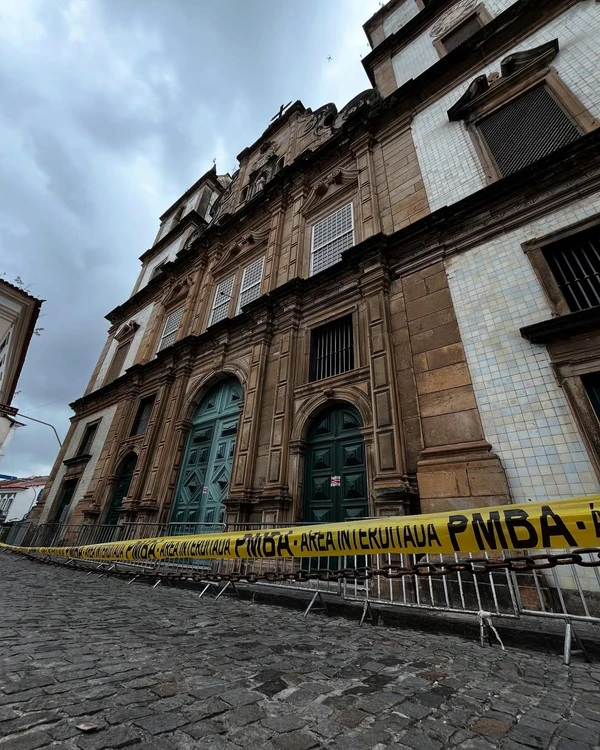 Desabamento da Igreja São Francisco de Assis, no Pelourinho por Frei Lorrane Clementino/OFM