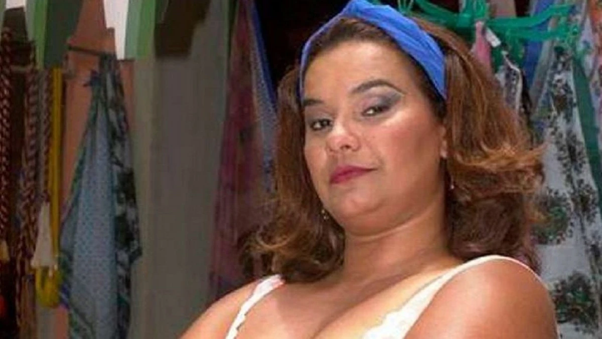 Dona Jura de 'O Clone' por Reprodução