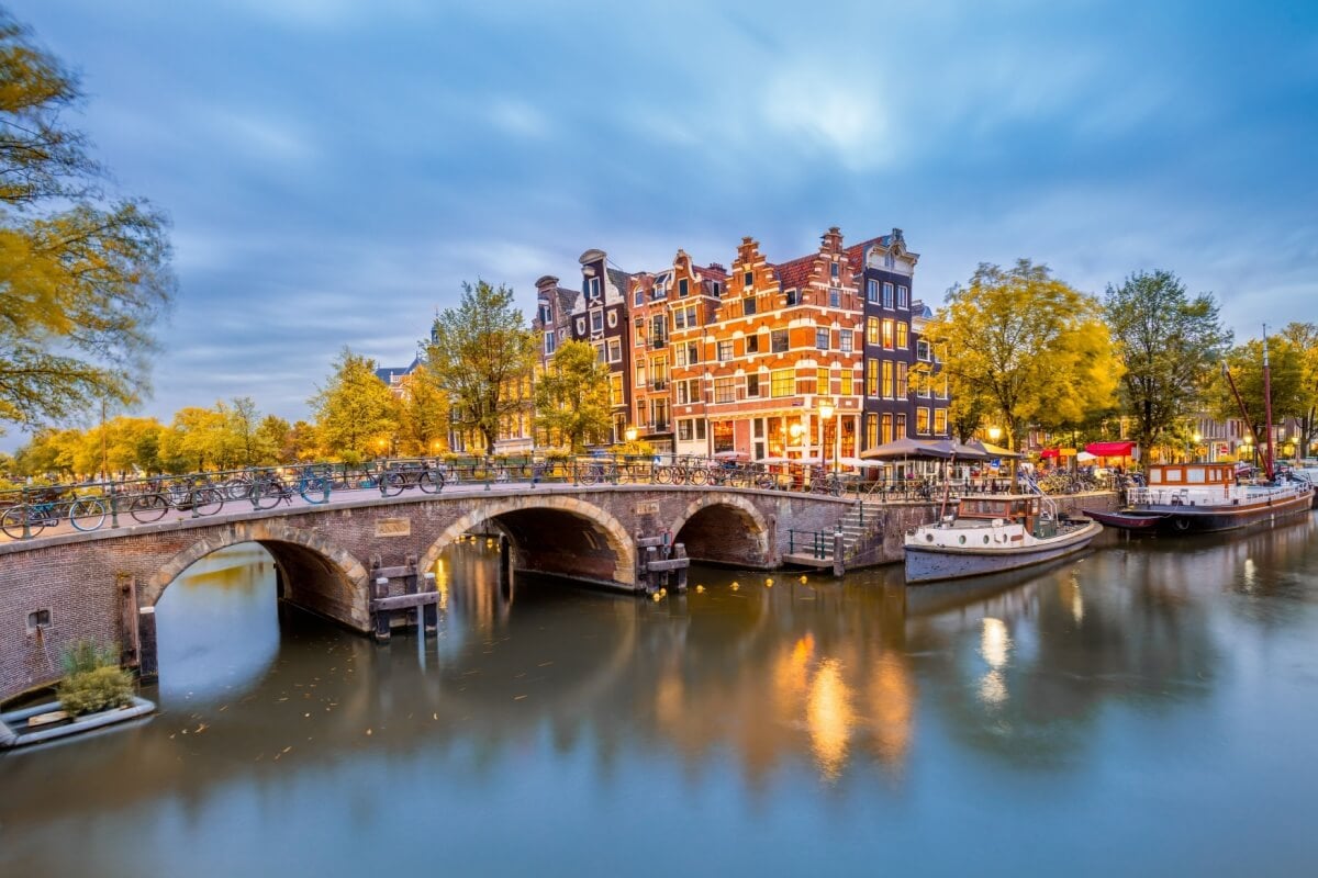Amsterdã é repleta de atividades para todos os gostos (Imagem: Taiga | Shutterstock)