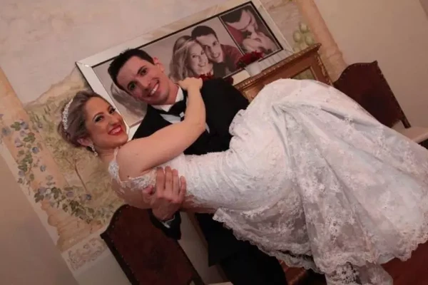 Larissa Rodrigues e Luiz Antonio Garnica por Reprodução