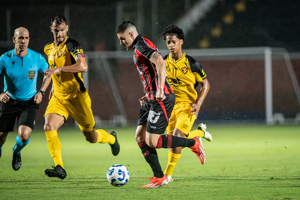 Vitória 2 x 2 Sport  por Victor Ferreira/EC Vitória