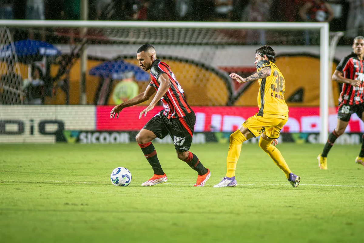 Vitória 2 x 2 Sport  por Victor Ferreira/EC Vitória