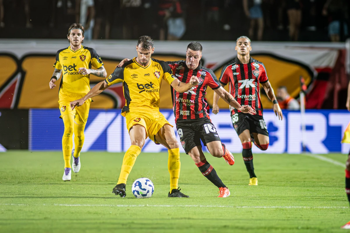 Vitória 2 x 2 Sport  por Victor Ferreira/EC Vitória