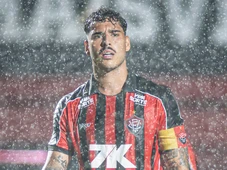 Imagem - Falta de concentração? Gols sofridos no fim de partidas preocupa defesa do Vitória