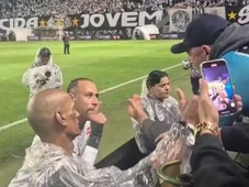 Imagem - Leitura labial mostra que Neymar xingou torcedor do Santos: 'arrombado'