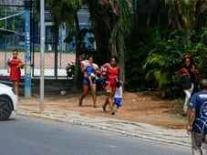 Imagem - Mais de 100 alunos estão sem aulas após tiroteio entre PM e facção na Federação