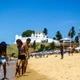 Imagem - Projeto promove mutirão de limpeza em praia de Salvador