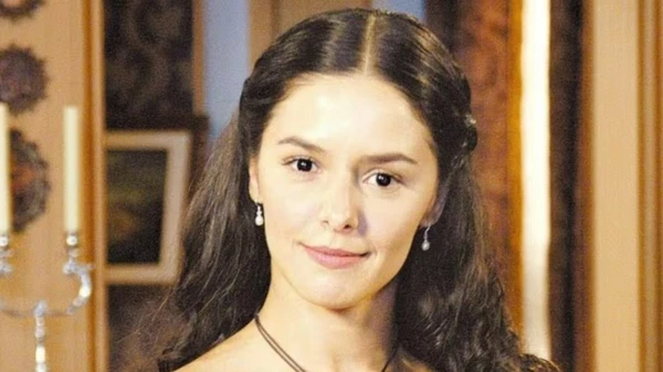 A Escrava Isaura (2004) por Reprodução