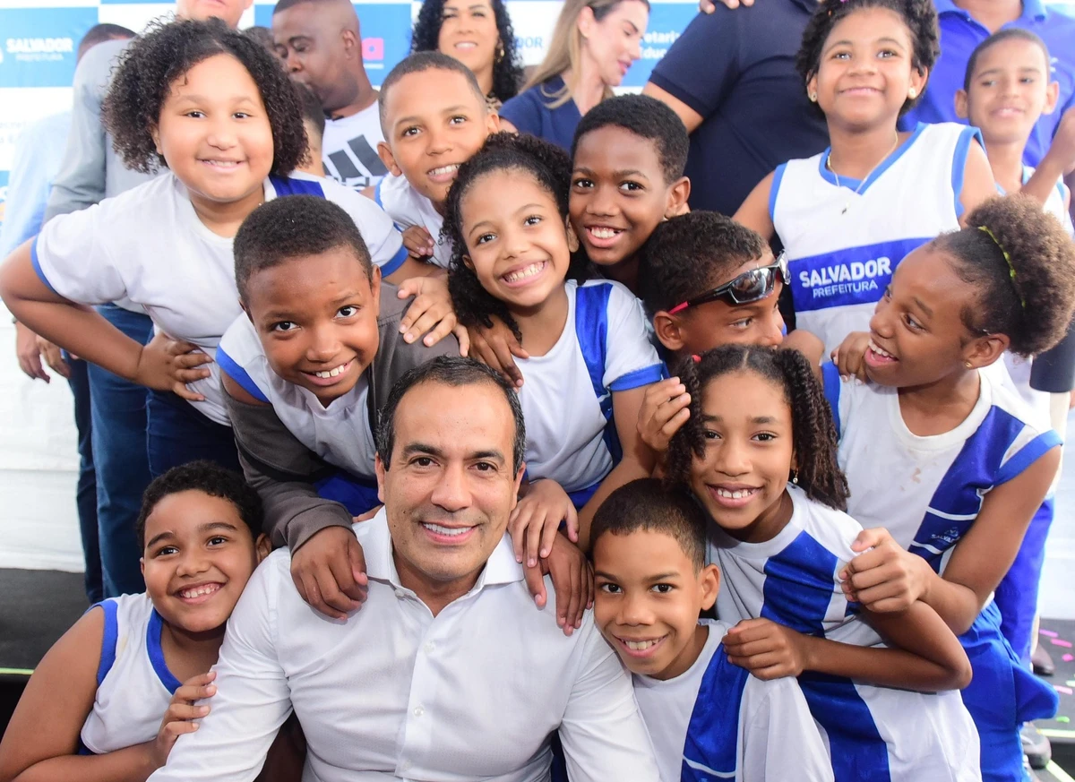 Bruno Reis durante inauguração de escola no Pero Vaz por Valter Pontes/ Secom PMS