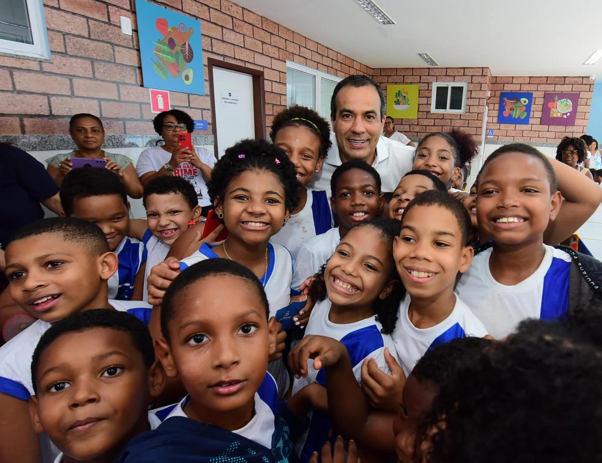 Bruno Reis durante inauguração de escola no Pero Vaz por Valter Pontes/ Secom PMS