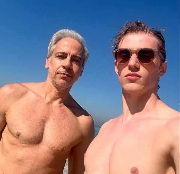 Edson FieschiAlexandre Vesper por Reprodução/Instagram