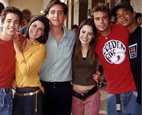 Elenco de 'Sandy & Junior' por Reprodução