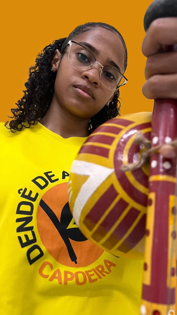 Emanuele Guedes (Adaga) - Professora de Capoeirista e Produtora e Coordenadora do Dendê das Pretas por Divulgação