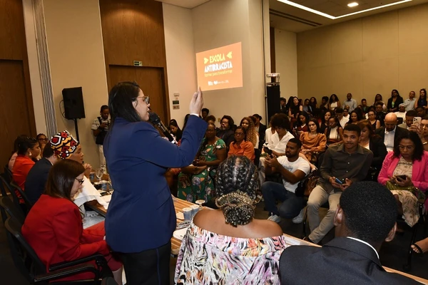 Escola Antirracista da Bahia concorre a Prêmio