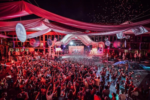 Ibiza Rocks Hotel por Divulgação