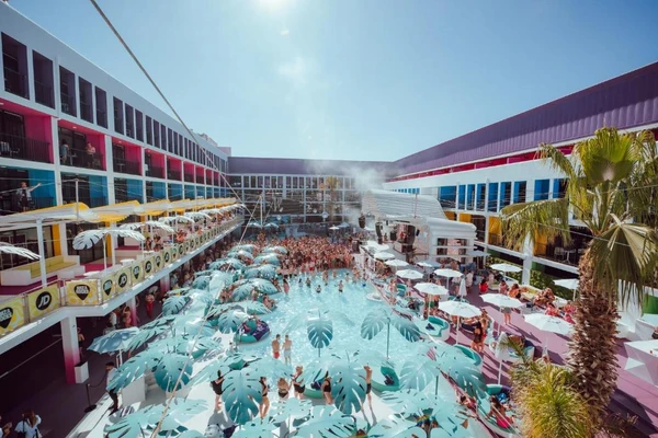 Ibiza Rocks Hotel por Divulgação