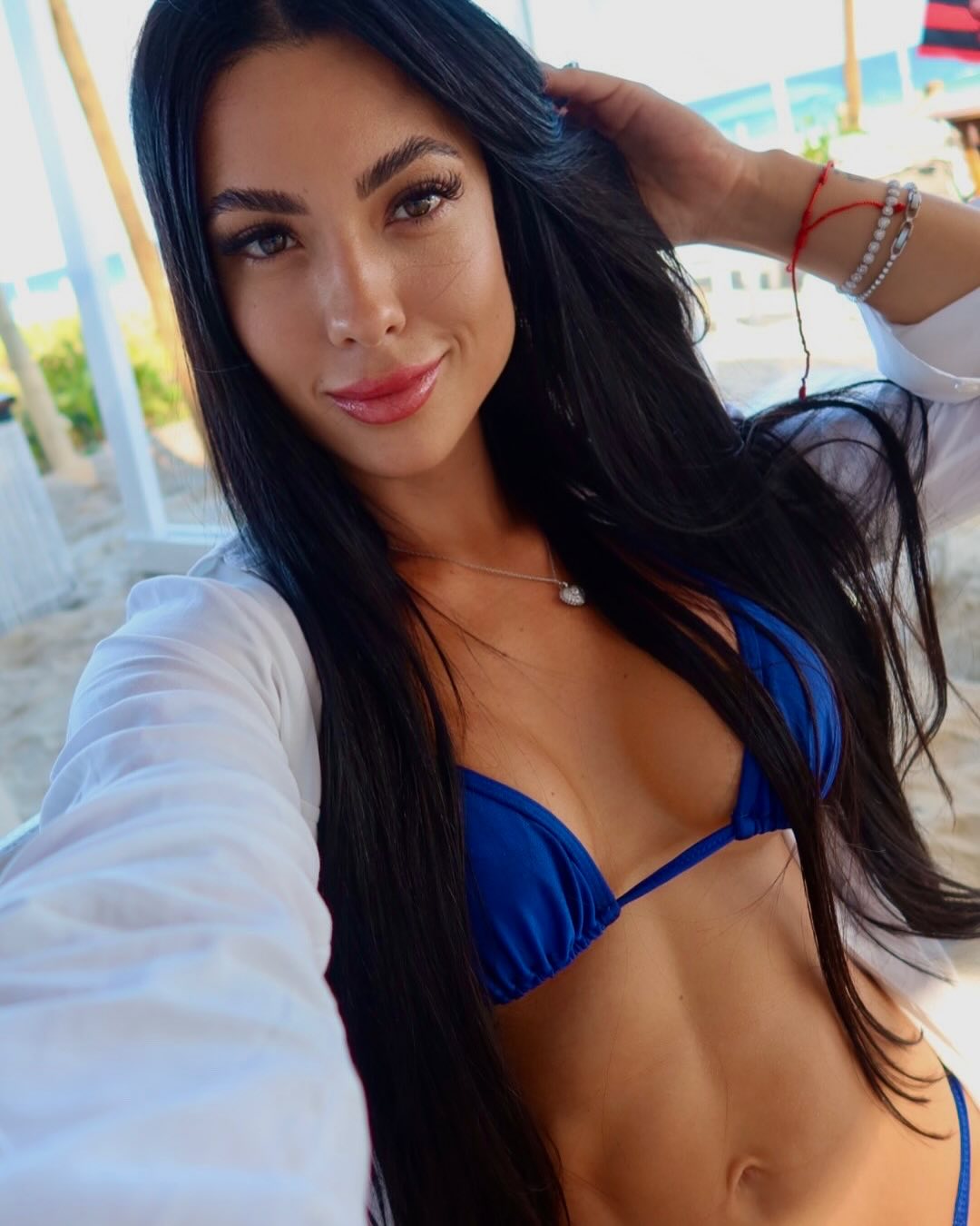 Rayane Figliuzzi por Reprodução/Instagram