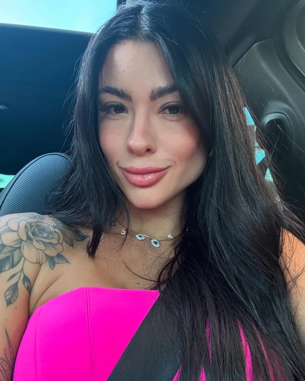 Rayane Figliuzzi por Reprodução/Instagram