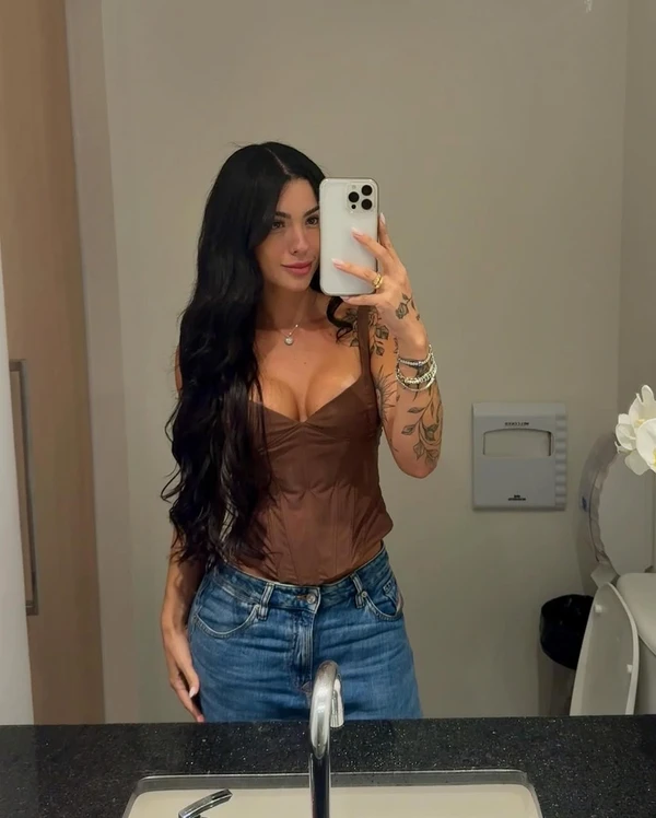 Rayane Figliuzzi por Reprodução/Instagram