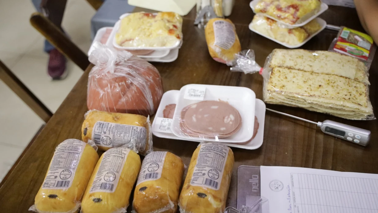 Imagem - Alimentos vencidos são apreendidos em padarias de bairros nobres em Salvador