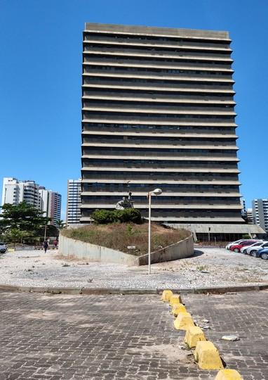 Antiga sede dos Correios segue à venda por Divulgação