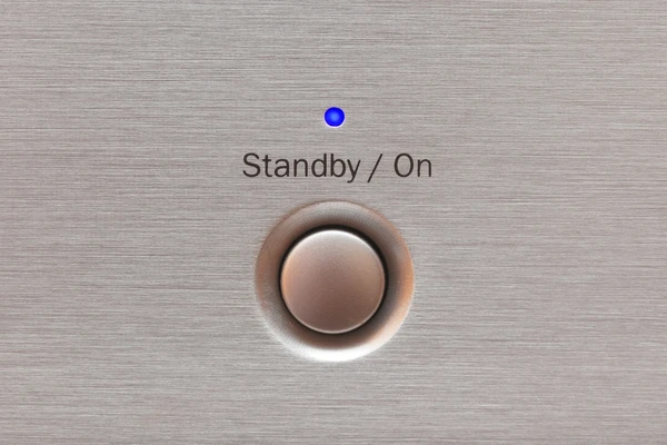Aparelhos em modo de espera ou standby por Shutterstock