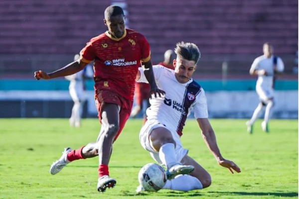 Bahia de Feira derrotou o Galícia por 1 a 0 no primeiro jogo da final