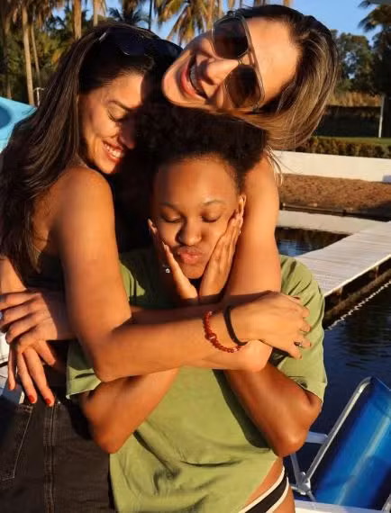 Carol Gattaz assumiu namoro com Victoria Misk por Reprodução