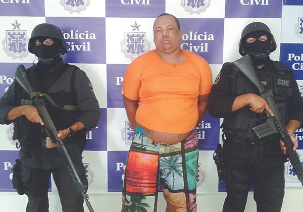 'Colorido' volta para presídio onde usava celular para falar com comparsas fora da prisão  por Mauro Akin Nassor/Arquivo CORREIO