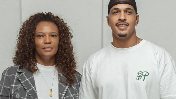 Eliane, esposa de Mano Brown e o filho por Reprodução/Redes Sociais 