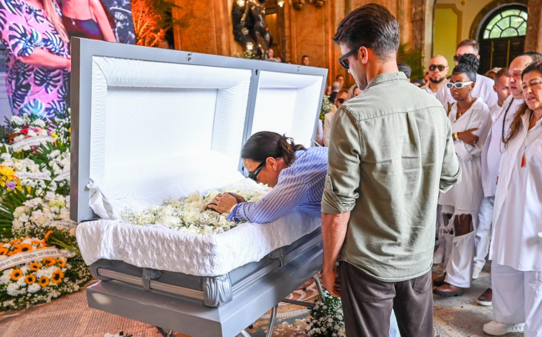 Ivete Sangalo e Daniel Cady no velório de Preta Gil por Elias Dantas/Alô Alô Bahia