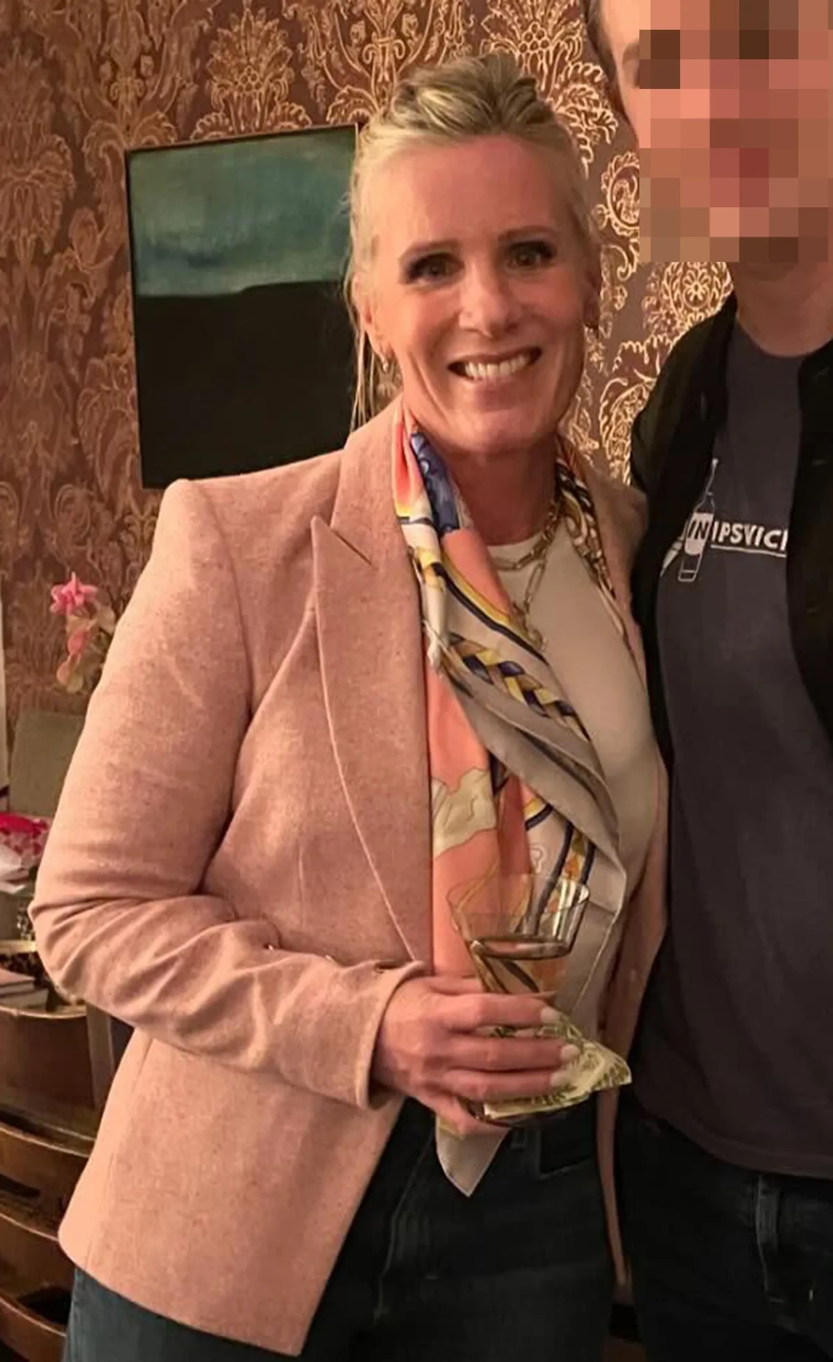 Kristin Cabot por Reprodução