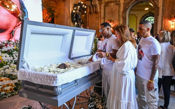O Kannalha no velório de Preta Gil