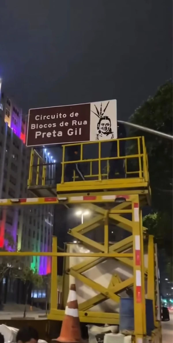 Placas com nome de Preta Gil instaladas no Rio  por Reprodução/Redes Sociais 