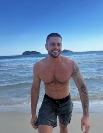 Rodrigo Godoy por Reprodução