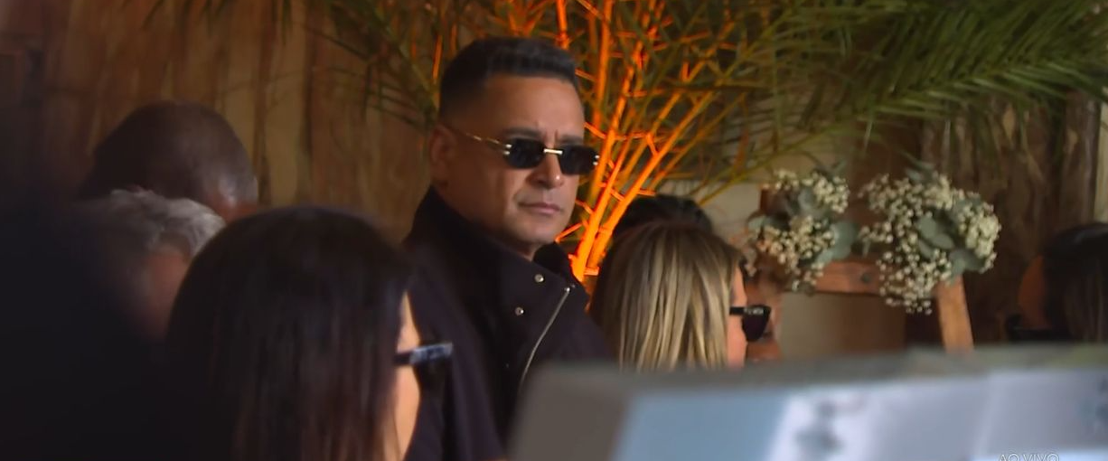 Xanddy e Carla Perez no velório de Preta Gil  por Reprodução/TV Globo