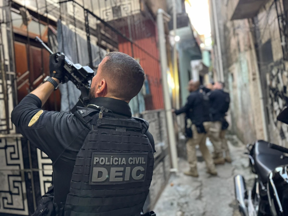 Líder do tráfico no Inferninho é morto em troca de tiros com a polícia