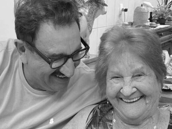 Ratinho e mãe Maria Talarico Massa