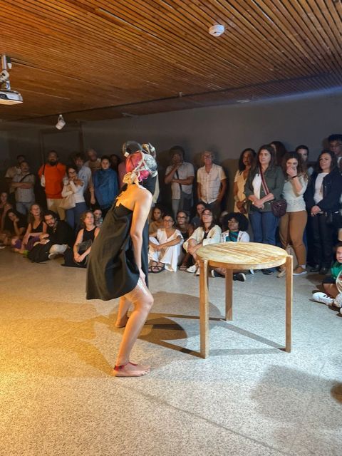 Seminários performativos da UFBA unem dança, dramaturgia e público no MAC_Bahia por Divulgação