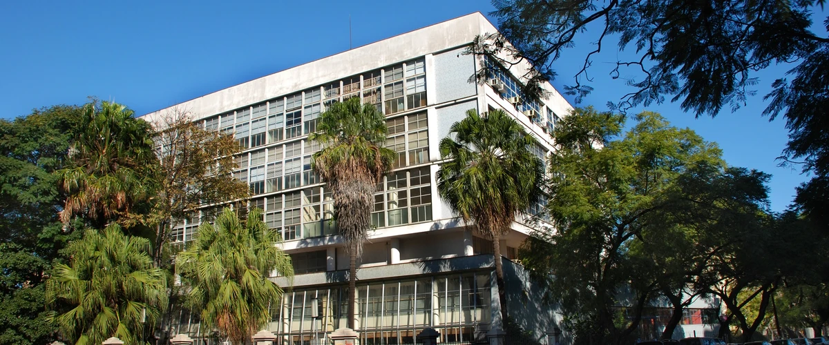 Vagas são para trabalhar na UFRGS por Reprodução