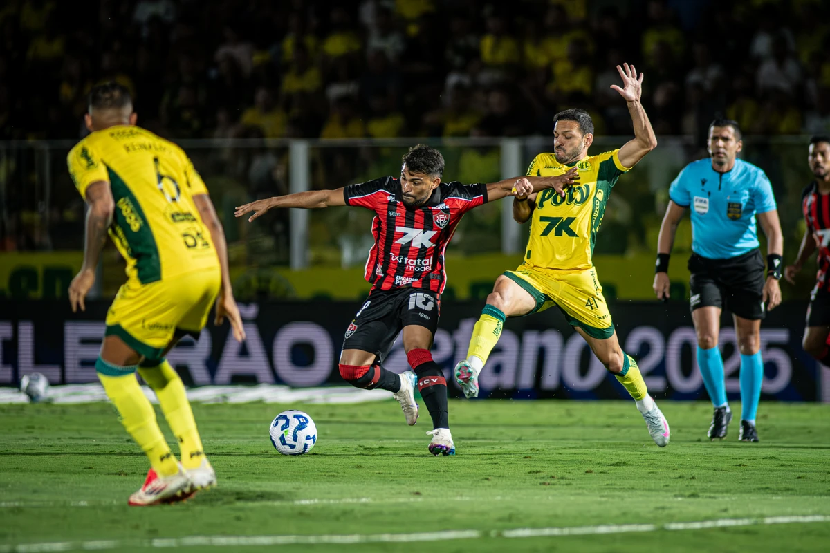 Vitória e Mirassol empataram em 1 a 1 neste sábado (26) por Victor Ferreira / EC Vitória